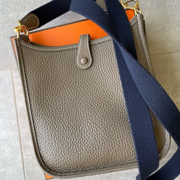 ππ»ββοΈ**~~SOLD~~*Hermes Mini Evelyne TPM 16 - Picture 2 of 10